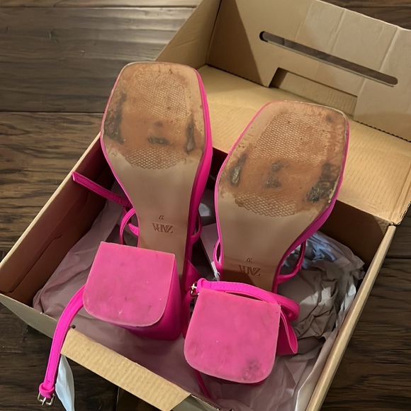 Magenta Zara block heels — well worn — selling cheap for bachelorettes/NYE - Picture 4 of 6